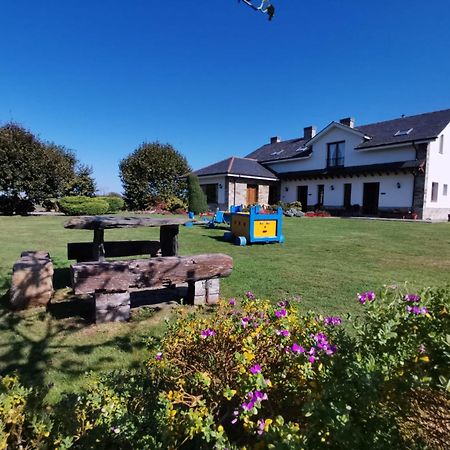 Apartamentos La Cruz De Paderne Navia Kültér fotó