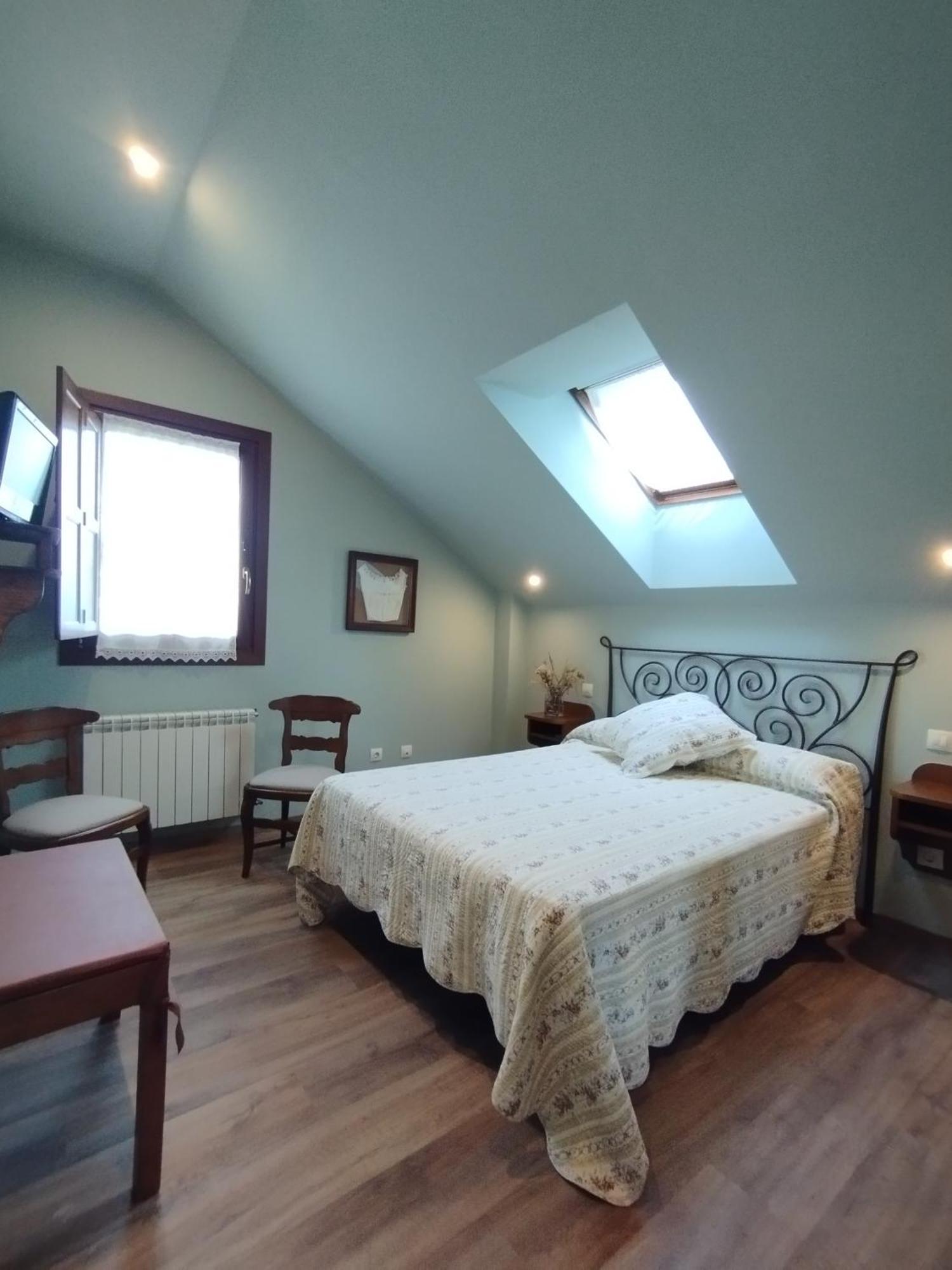 Apartamentos La Cruz De Paderne Navia Szoba fotó