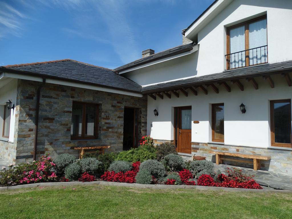 Apartamentos La Cruz De Paderne Navia Kültér fotó